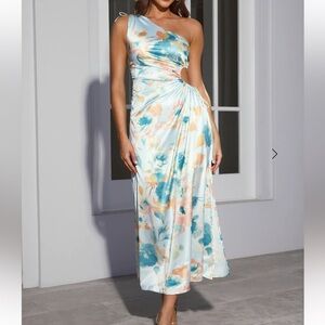 NWT Hello Molly Floral Satin Midi Dress